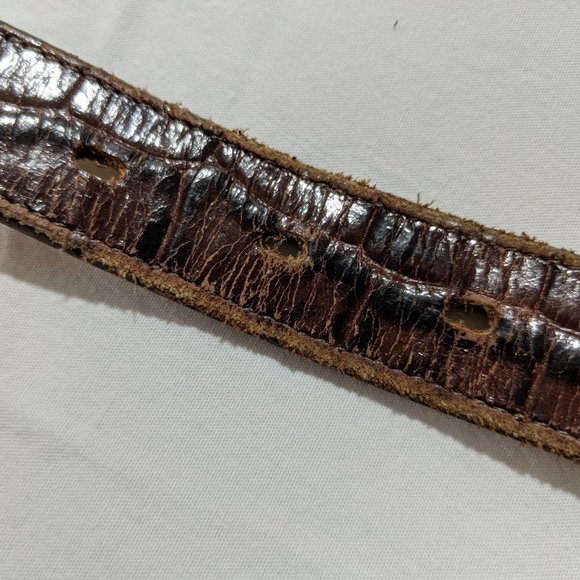 30"-34" Five-Slotted Buckleworks Genuine Leather Belt - Picture 4 of 10